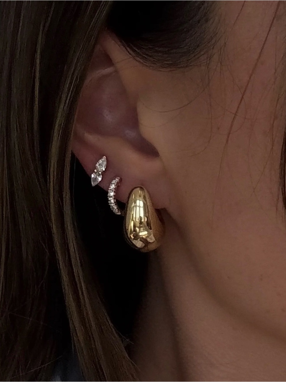 Kinn petite teardrop earrings - Picture 2 of 3